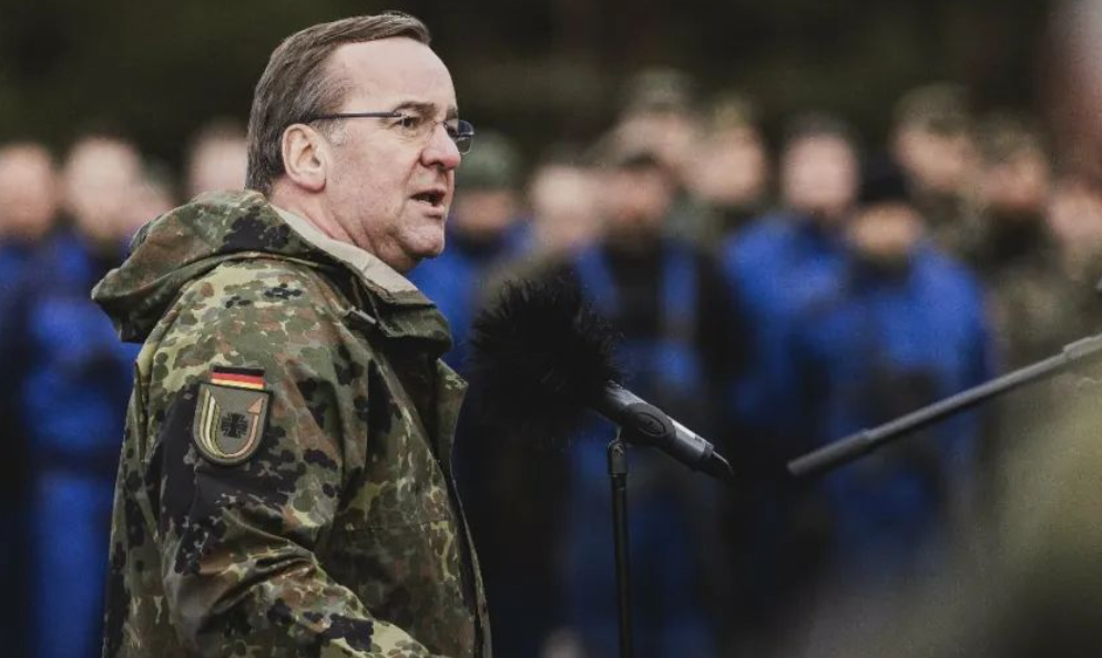 德防长称德国将于2026年前就兵役制度达成共识