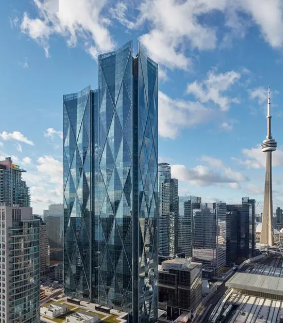 2025美股市场“黑马”现身!从面临退市一跃成为