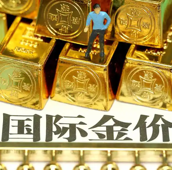 国际金价涨近0.5%,一度创历史新高,逼近3800美元