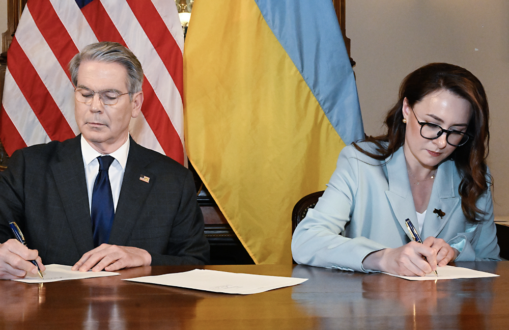 特朗普和马来西亚总理安瓦尔签署贸易协议